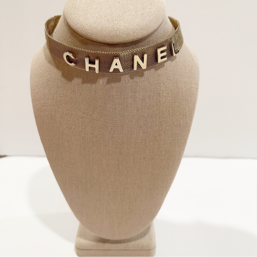 🤩 Chanel 🤩 Stunning Mesh Choker